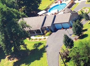 4067 Middle Creek Rd, Elizabethtown, KY 42701