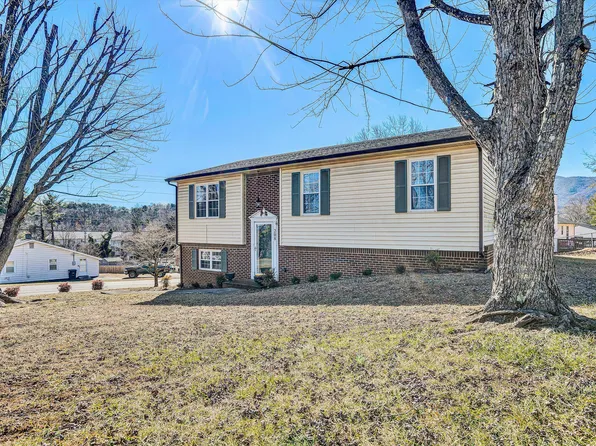 208 Kimball Ave, Salem, VA 24153