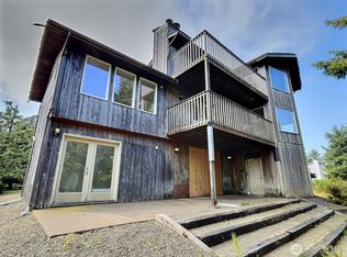 206 Sunrise Ave SE, Ocean Shores, WA 98569
