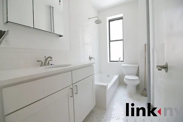 Rented by Link NY Realty | media 22