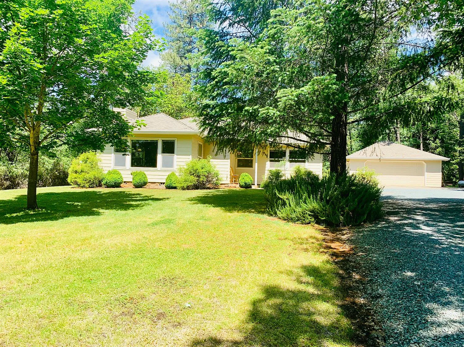 240 Kaneeta Ln photo 1