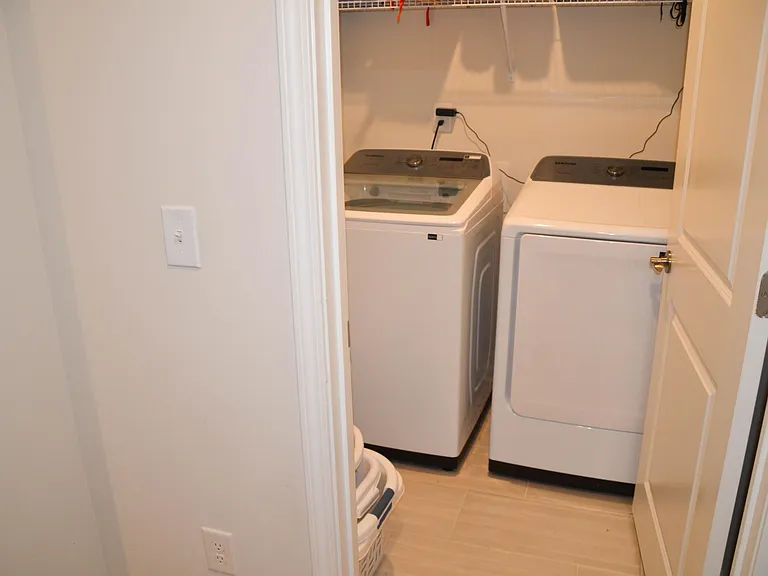 1634 Glacier Dr — Photo 18