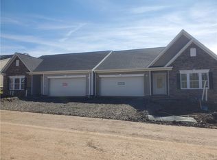 285 Olivia Dr, New Kensington, PA 15068