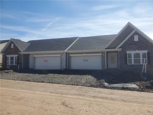 285 Olivia Dr, New Kensington, PA 15068