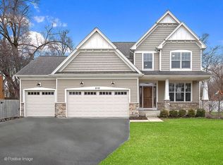 215 59th St, Downers Grove, IL 60516