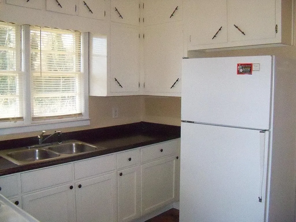 2 bed, $1,350 — Photo 4
