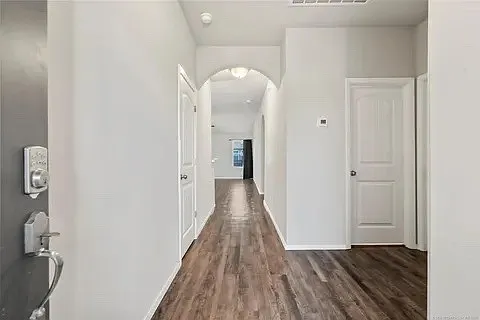 3704 S 150th East Ave — Photo 5