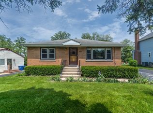 1030 Riedy Rd, Lisle, IL 60532