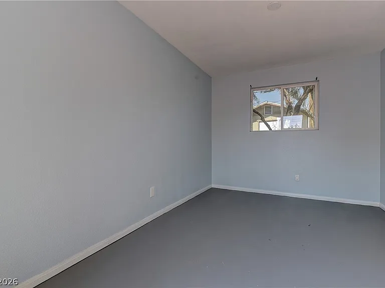 3896 Acapulco Ave — Photo 37