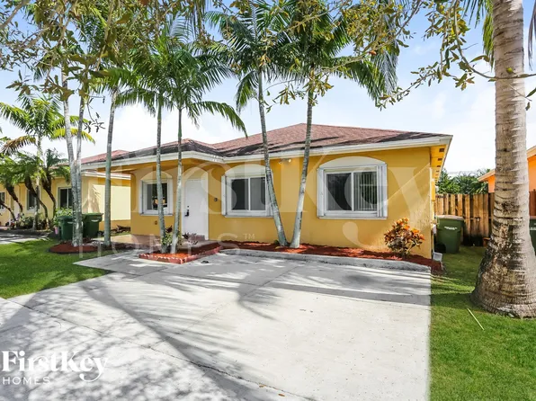 213 SW 15th Pl, Homestead, FL 33030