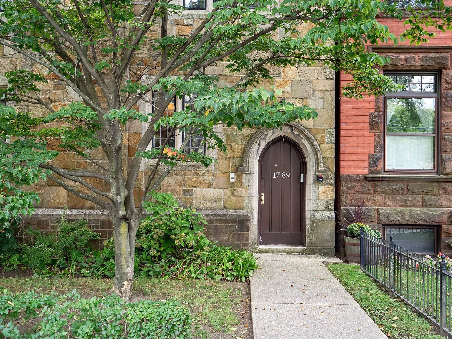 2 bed, 1200 sqft, $3,600 — Photo 4