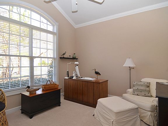 4th image of 1810 W Chapman Ct