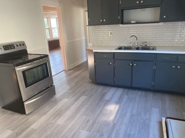79 Woodford Avenue Ext Unit 1