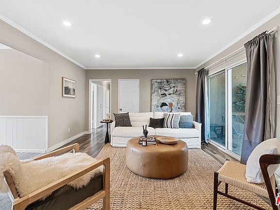 2nd image of 540 Evergreen St APT 1