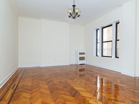 2nd image of 175 W 72nd St APT 3E1