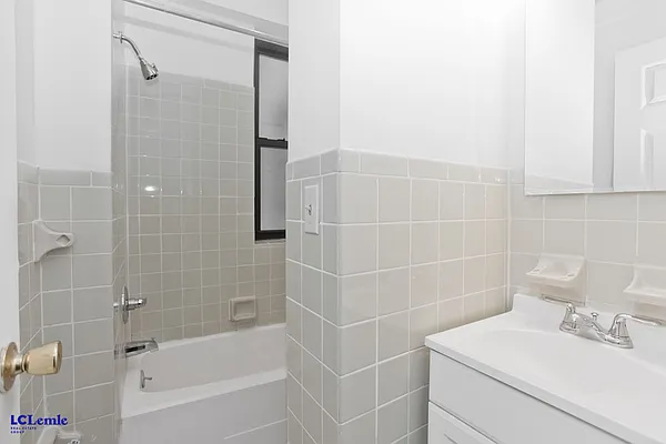 Rented by LC Lemle Real Estate Group | media 9