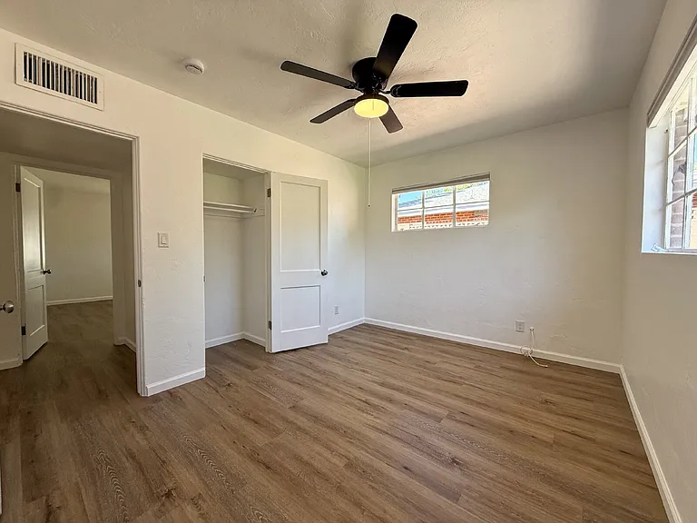 1514 W Rovey Ave — Photo 21