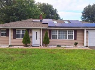 114 Reservoir Rd, Newington, CT 06111