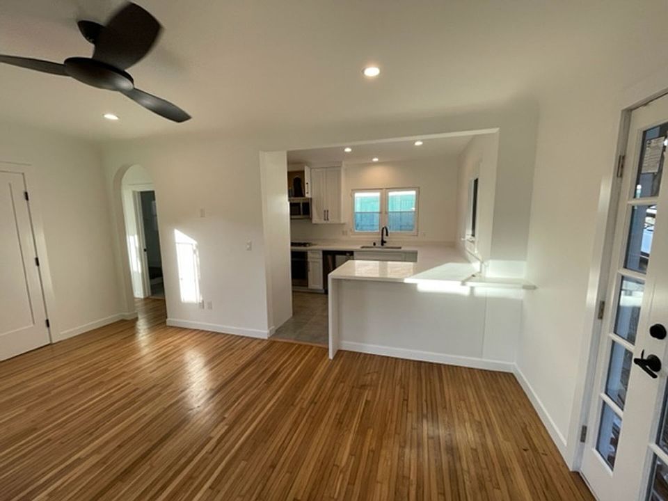 1st image of 2823 2nd St #C