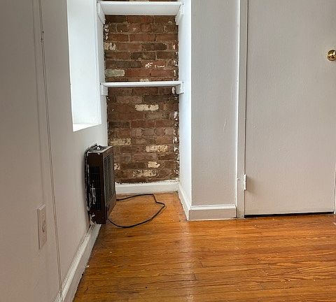3rd image of 203 Chrystie St #4DE
