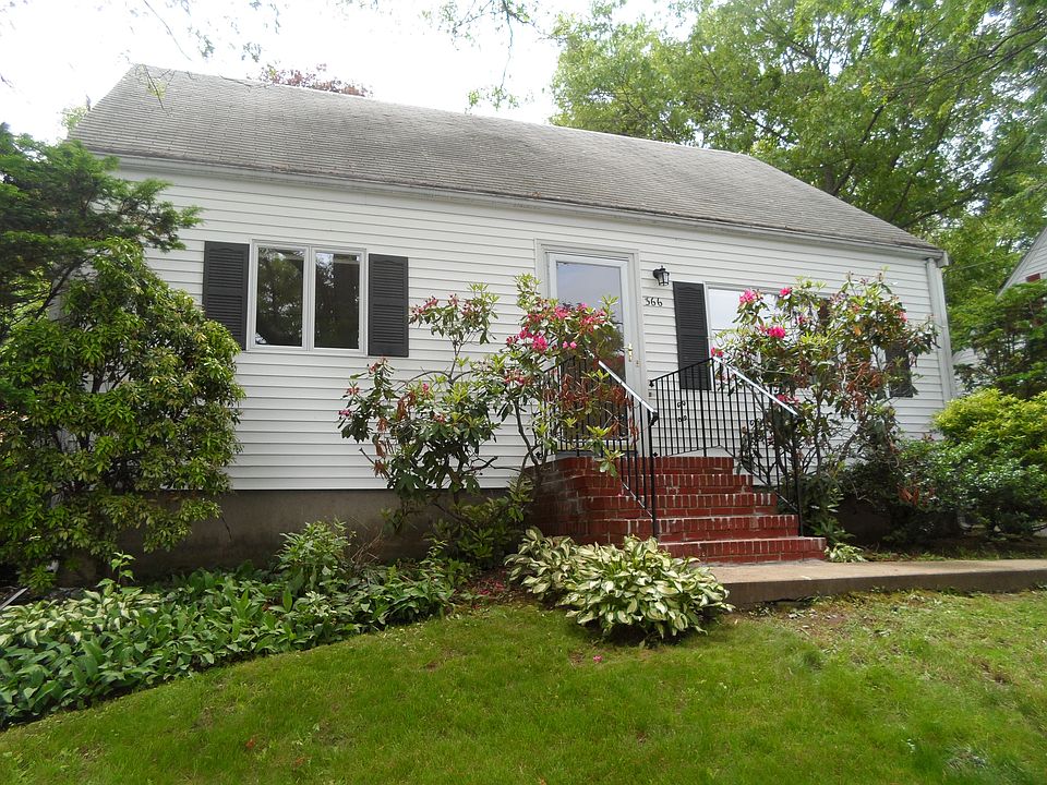 1st image of 366 Lynnfield St