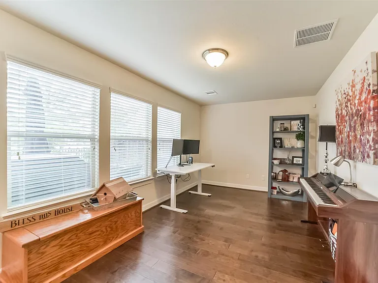 1517 Miles Oaks Pl — Photo 30