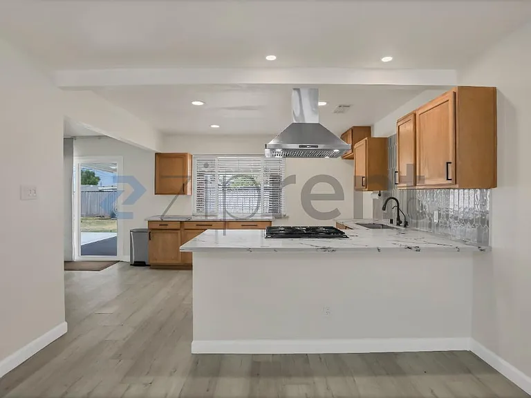 3097 W Sussex Way — Photo 20