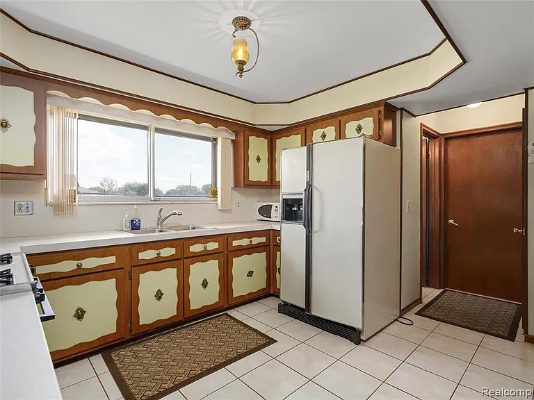 28506 Steele Dr — Photo 12