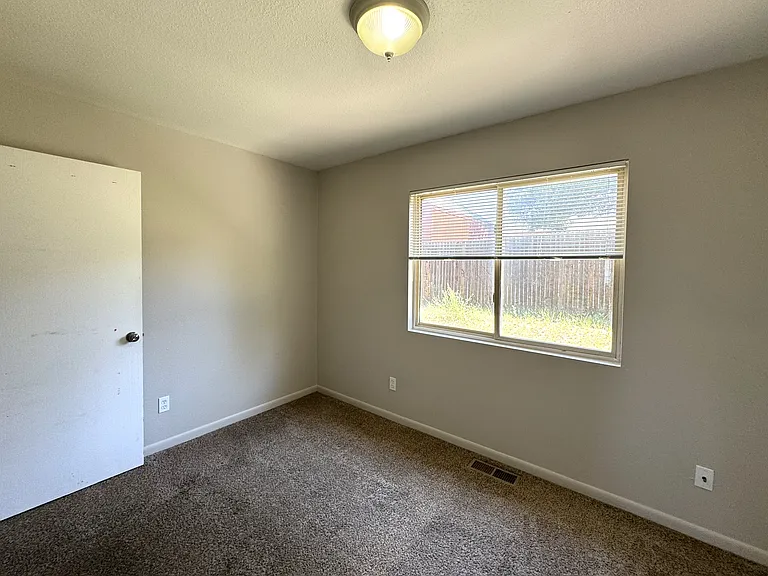 14372 E 22nd Pl — Photo 9