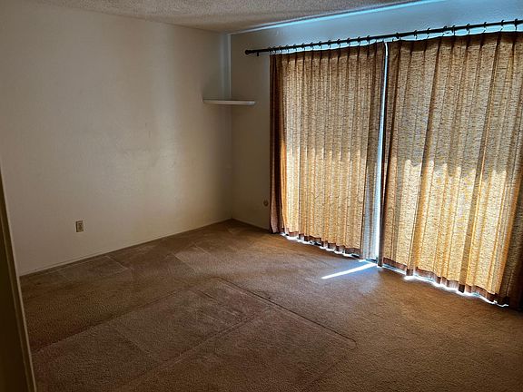 5th image of 135 Monowood Dr