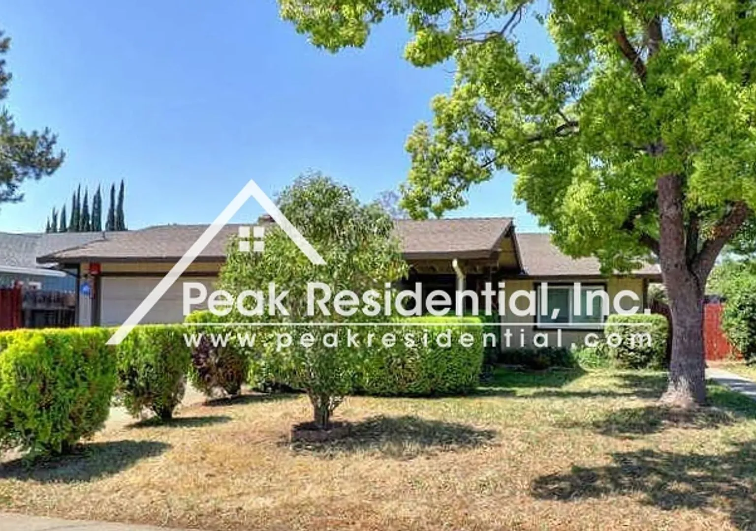 Nice 3bd/2ba House with 2-Car Garage near Routier Rd & Hwy 50 — Photo 1