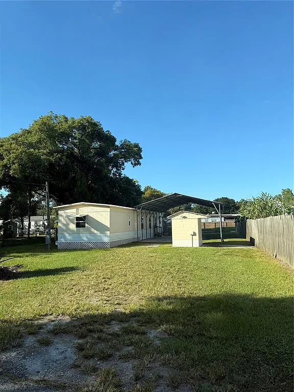 2 bed, 1.0 bath, 840 sqft, $1,648 — Photo 2