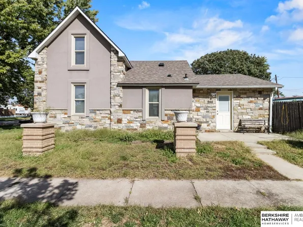 944 S 2nd St, Lincoln, NE 68508