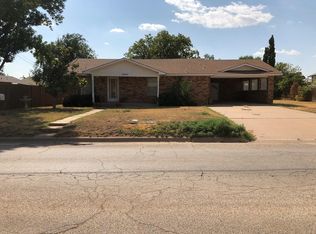 2807 Avenue E, Snyder, TX 79549