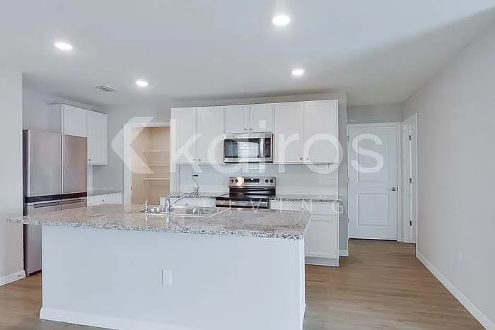 8669 SW 43rd Ter — Photo 6