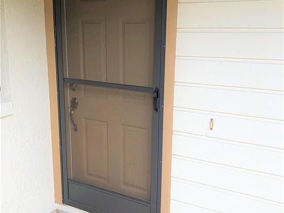 4th image of 110 E Glassboro Ct #1