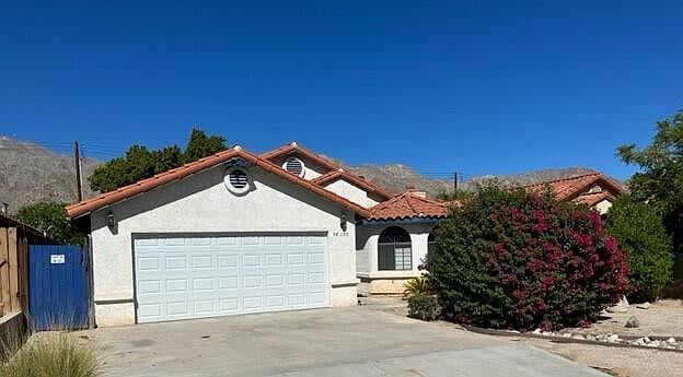 1st image of 54195 Avenida Vallejo
