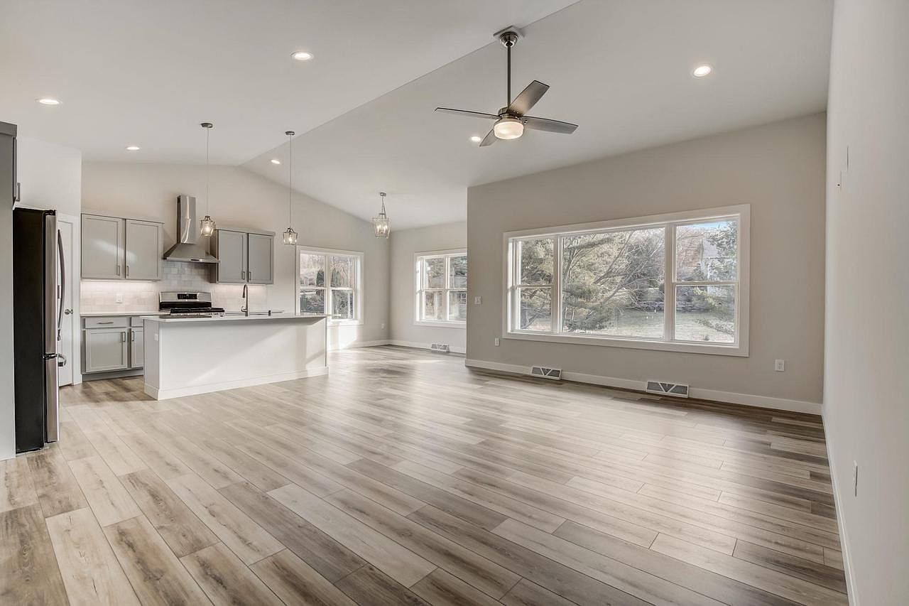 N854 Golf Road UNIT 6, Prairie Du Sac, WI 53578 Zillow