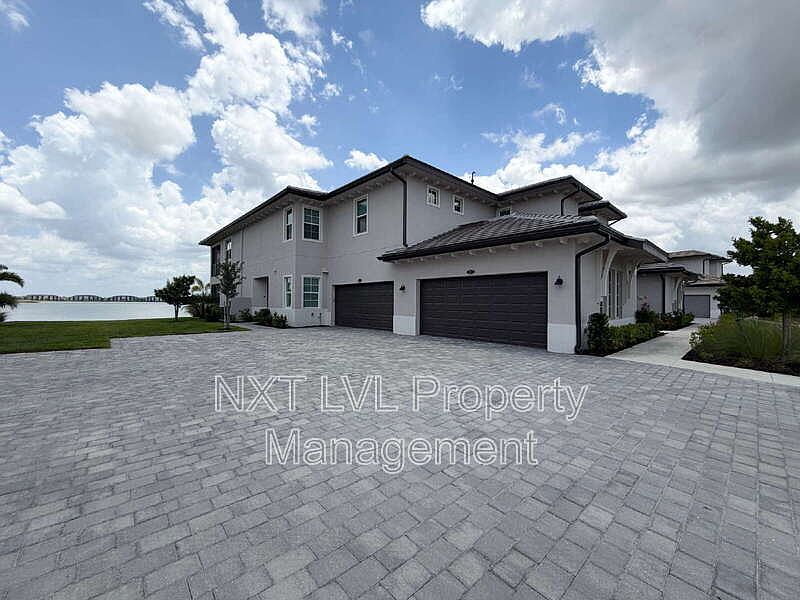 1st image of 16570 Ridgeview Cir Unit 4111