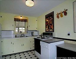 3rd image of 68 Oak Hill Dr