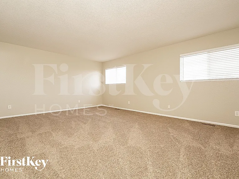 783 Willow Dr — Photo 9