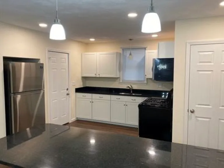 407 N Page Ave — Photo 12