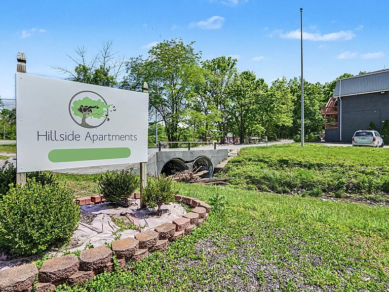 Hillside Apartments — Photo 13