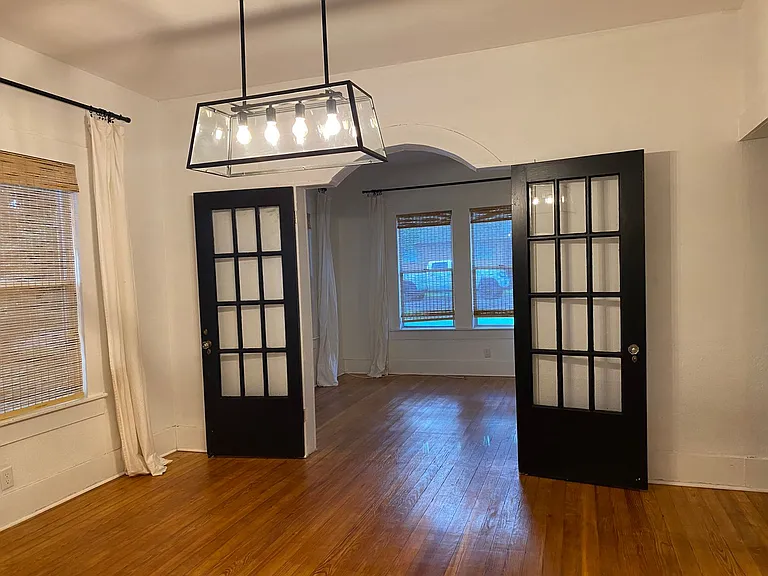 113 E 8th Ave — Photo 8