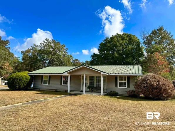 302 Luttrell St, Brewton, AL 36426