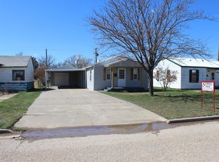 417 N Gaines Ave, Tulia, TX 79088