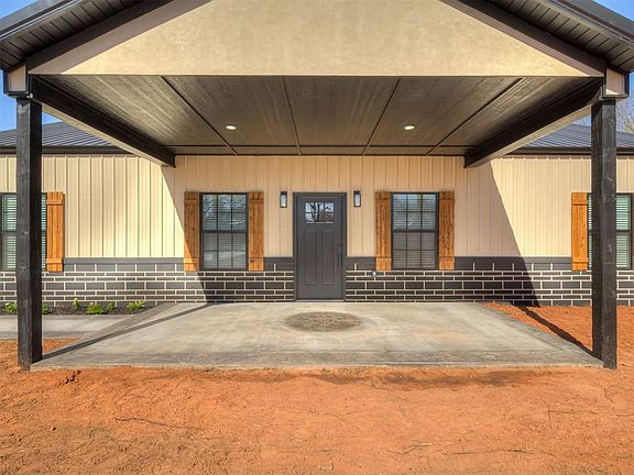 3rd image of 34 Antler Blvd