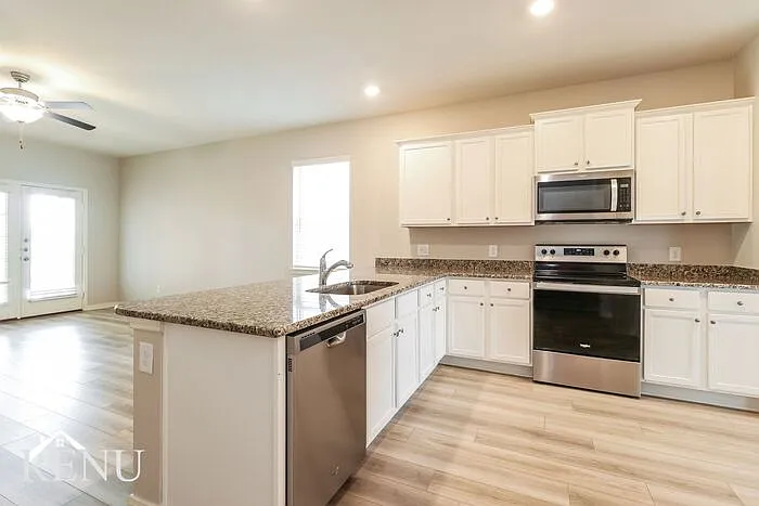 25402 Cypress Bend Dr — Photo 3