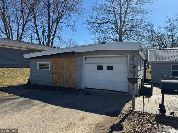 310 E Maple St, Woodville, WI 54028