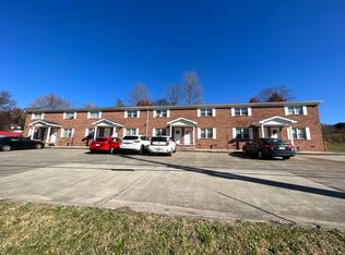 611 Cross Lanes Dr #4, Nitro, WV 25143